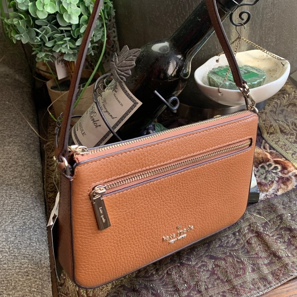 Authentic KATE SPADE Pebbled leather convertible top zip wristlet/clutch - Picture 11 of 13